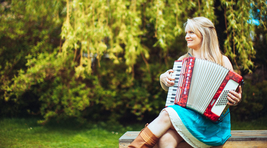 Live Music - Katie Grace Harris